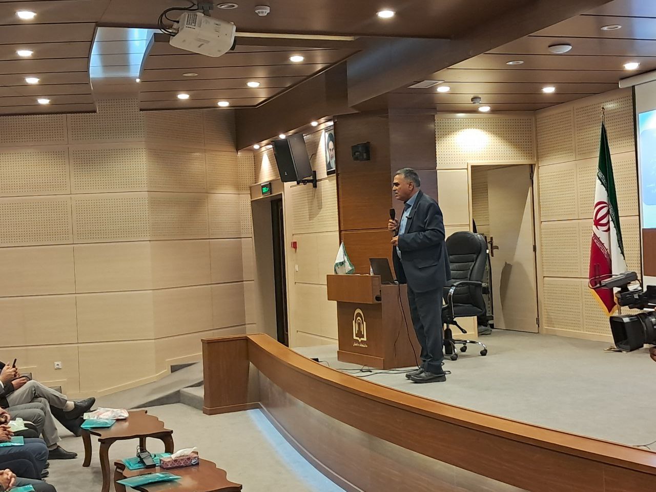 تصویر 16 از 16